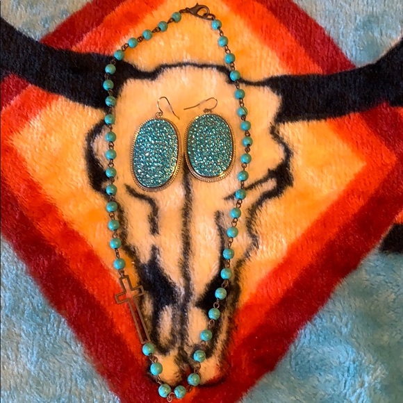 Turquoise Necklace & Earrings - Picture 5 of 5